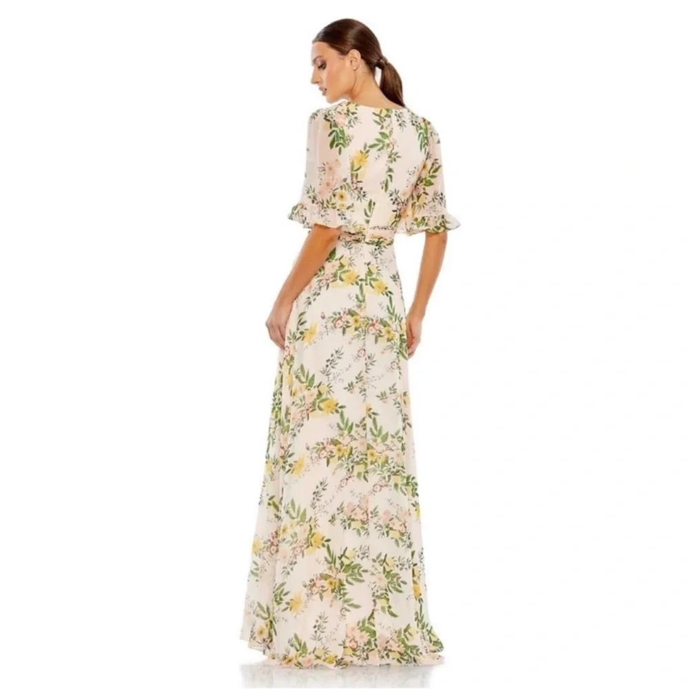 MAC DUGGAL Floral Print Chiffon A-Line Gown in Peach Multi Size US 14 NWOT